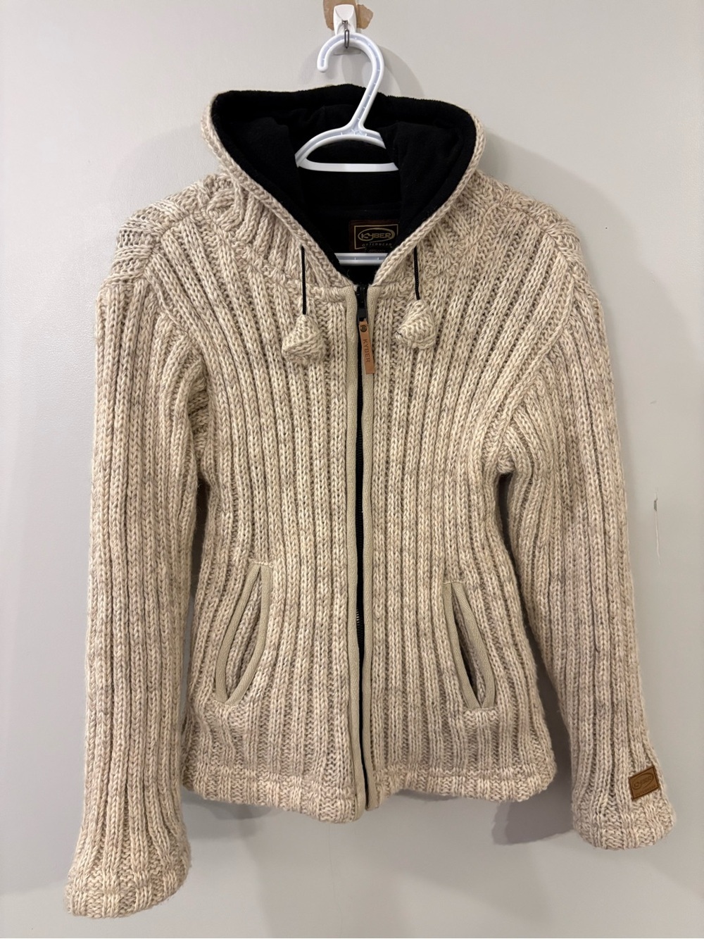 Kyber Outerwear Wool zip up jacket sweater hooded heart toggles